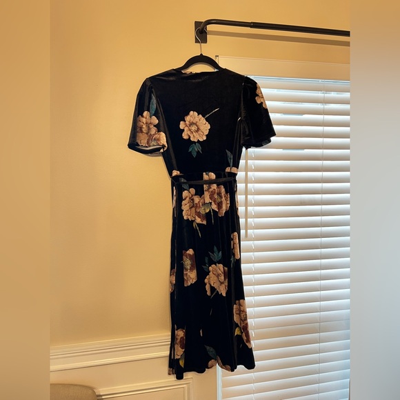 Women's Velvet Dress - Picture 4 of 4